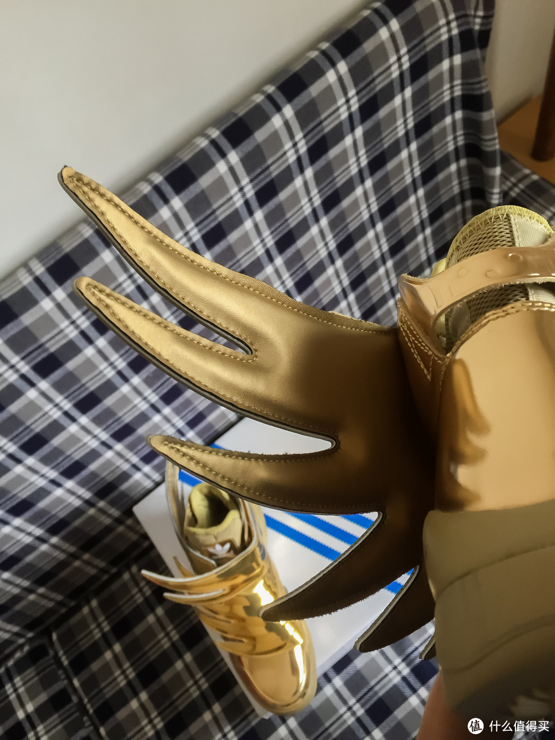 圣斗士の黄金战靴，奢华来袭：Jeremy Scott x adidas Originals Wings 3.0 Gold