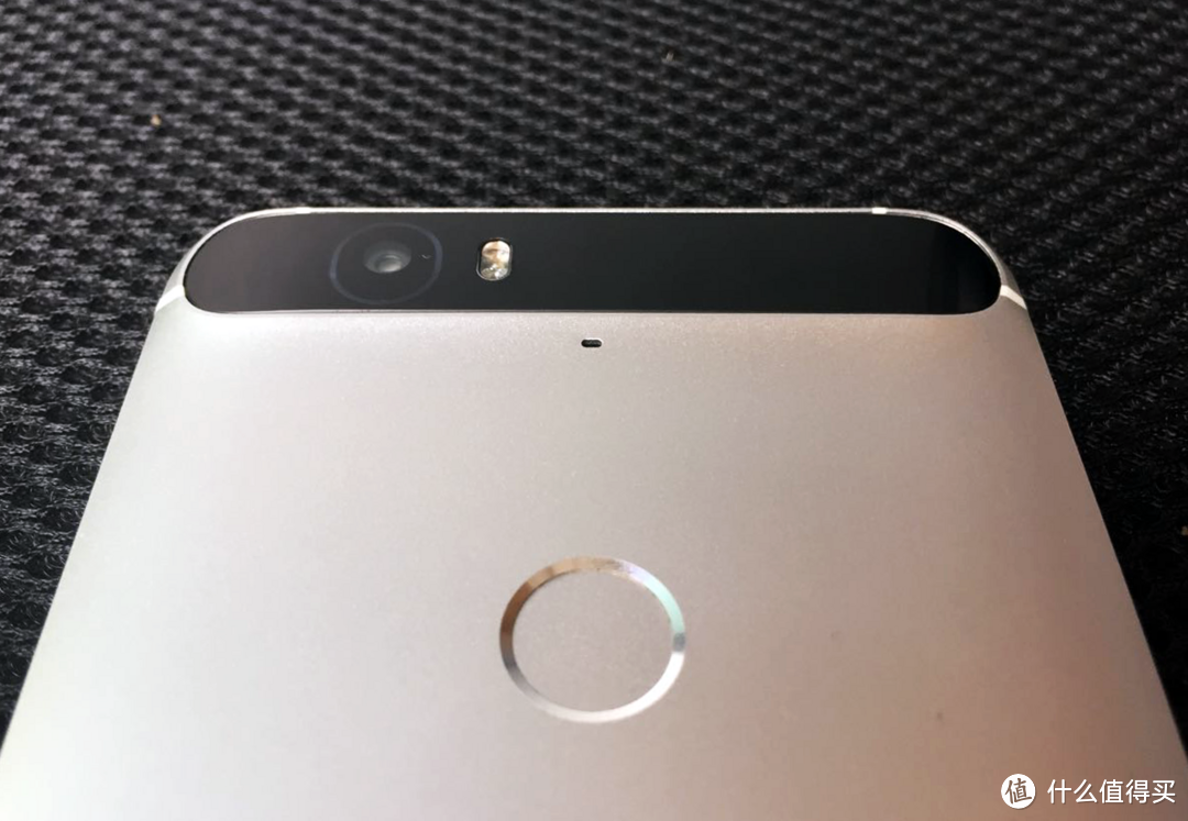 华为代工Nexus 6P工程机上手体验：原生指纹识别好评 解锁比iPhone 6s更快