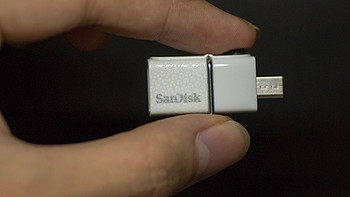 安卓手机省钱增容好方案：SanDisk 闪迪 OTG 32GB U盘