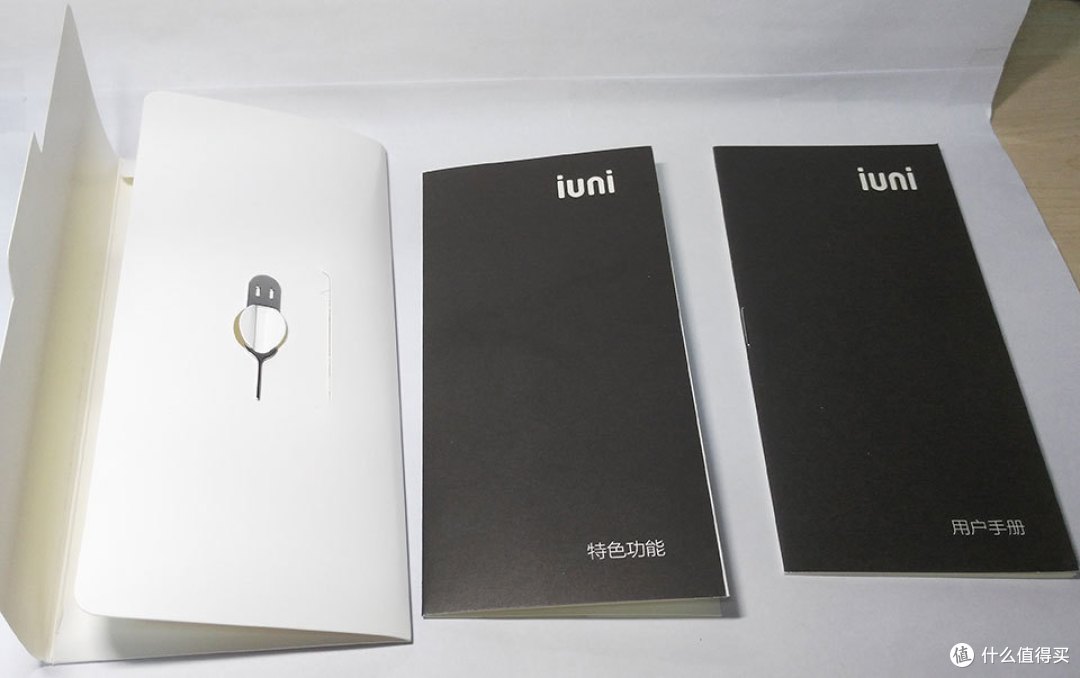 纯简白,颜如玉:评测 iuni N1 智能手机