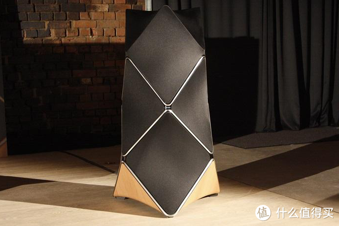 品牌史上最高端、最昂贵：BANG & OLUFSEN 发布 BeoLab 90 巨型发烧级音箱