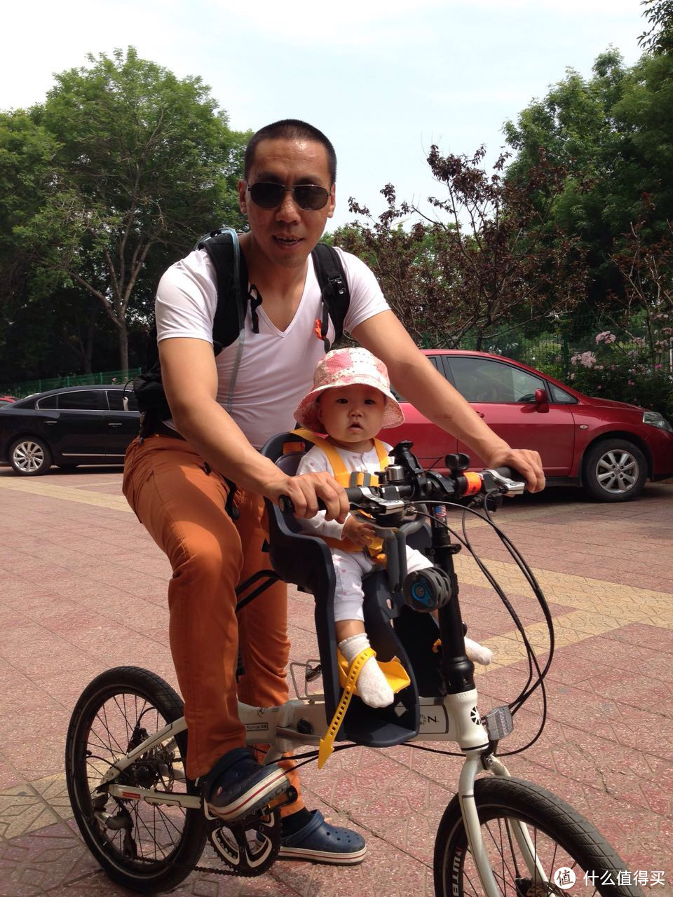 带上孩子一起去户外骑行——儿童自行车座椅