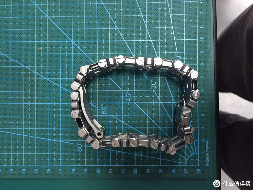 直男心中的草原：Leatherman Tread 手环式工具套装 尝鲜体验