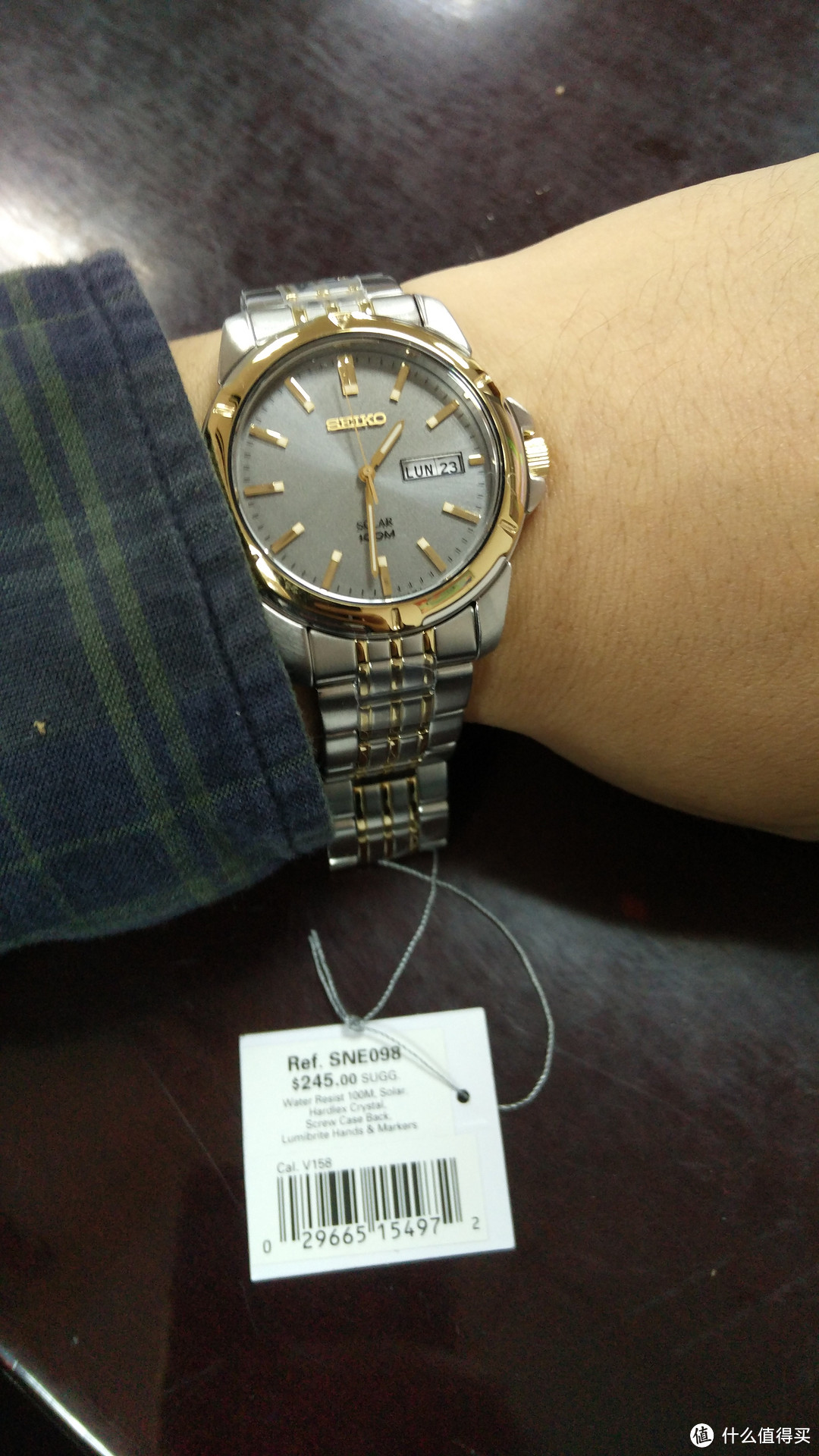 Diors的钢带:晒美亚白菜光动能 SEIKO 精工 SNE098 男款腕表