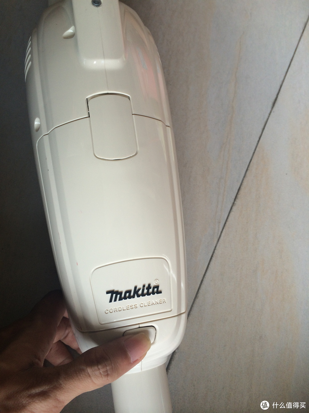 makita 牧田 CL104 充电式手持吸尘器 开箱