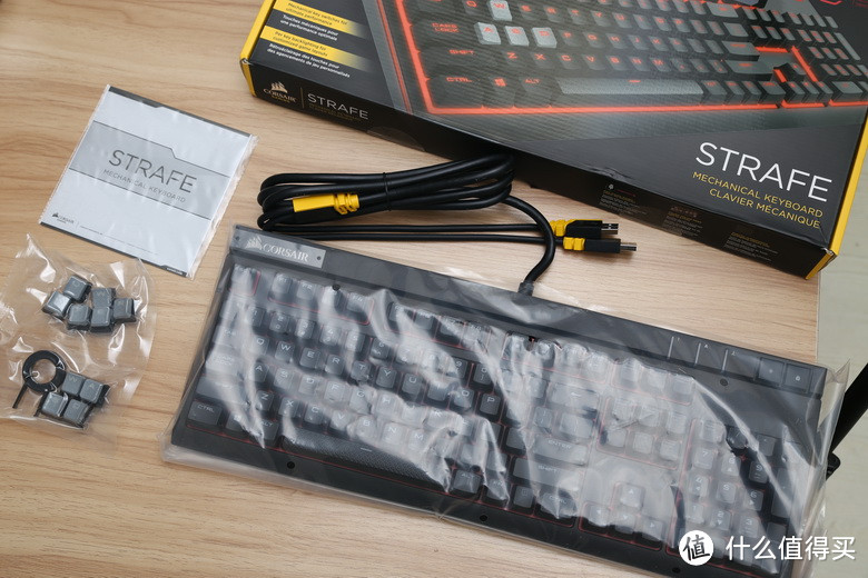 惩戒者  CORSAIR 海盗船 STRAFE 红轴  机械键盘 开箱