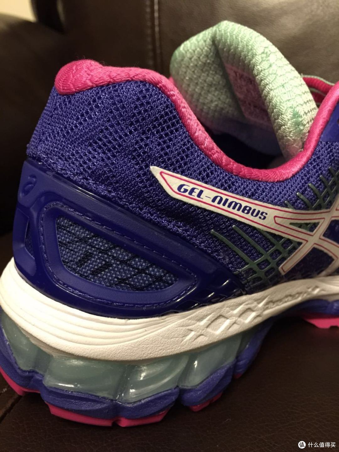 Asics 亚瑟士 GEL-NIMBUS 17跑鞋附日亚ASICS尺码感受