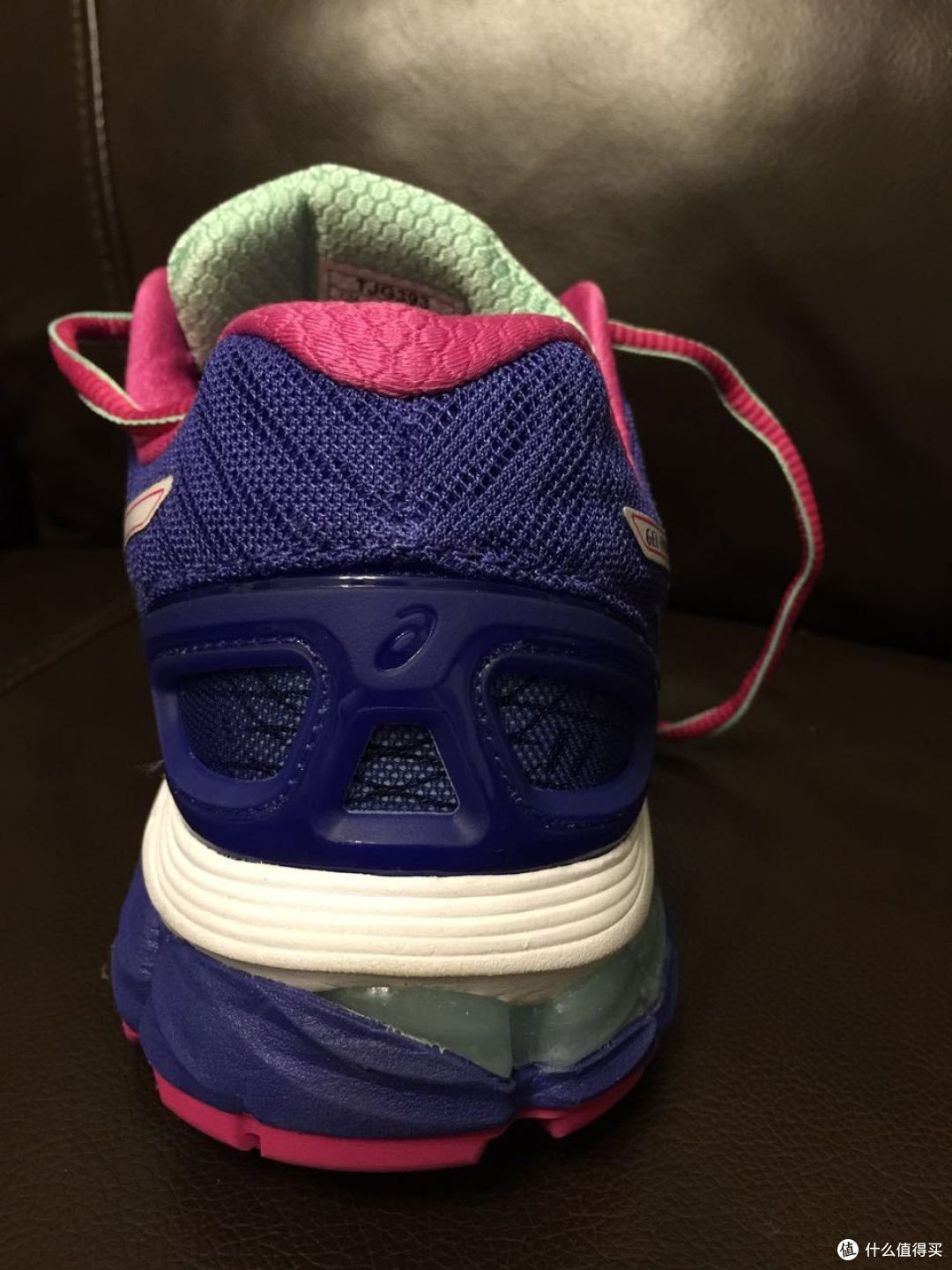 Asics 亚瑟士 GEL-NIMBUS 17跑鞋附日亚ASICS尺码感受