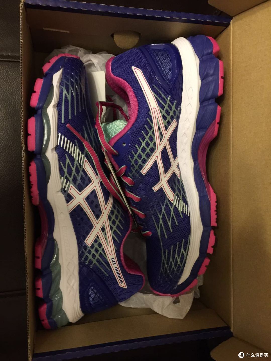 Asics 亚瑟士 GEL-NIMBUS 17跑鞋附日亚ASICS尺码感受