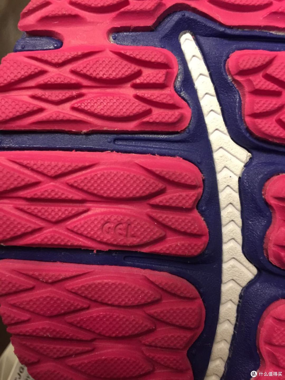 Asics 亚瑟士 GEL-NIMBUS 17跑鞋附日亚ASICS尺码感受