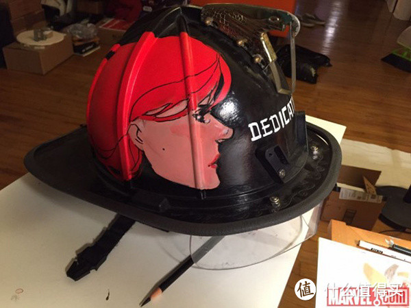 化身超级英雄：美国纽约消防处 联手 漫威 推出 超级英雄消防头盔