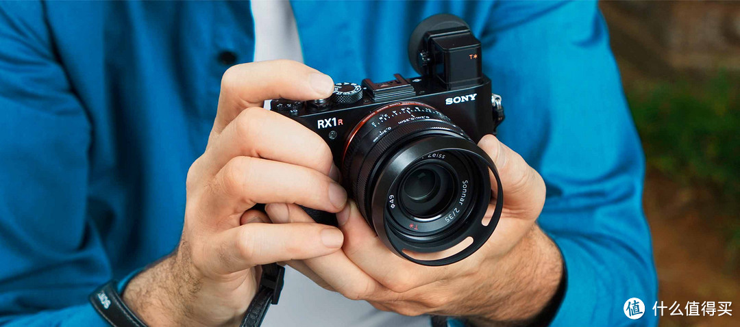 结合高像素与便携性的绝佳之作：SONY 索尼 发布全画幅随身相机RX1R II