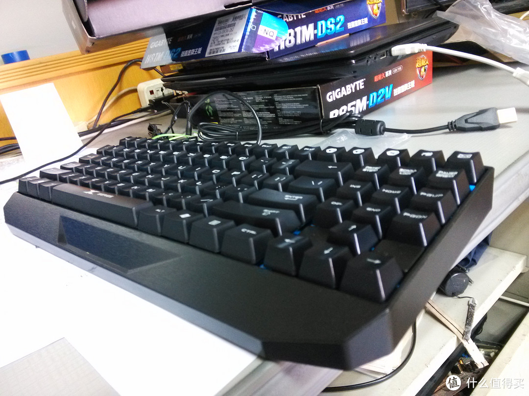 人生第一把机械键盘：BenQ 明基 KX670 量天尺