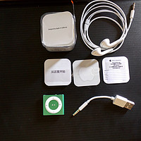 苹果 iPod shuffle MD776CHA音频播放器外观展示(数据线|耳塞)