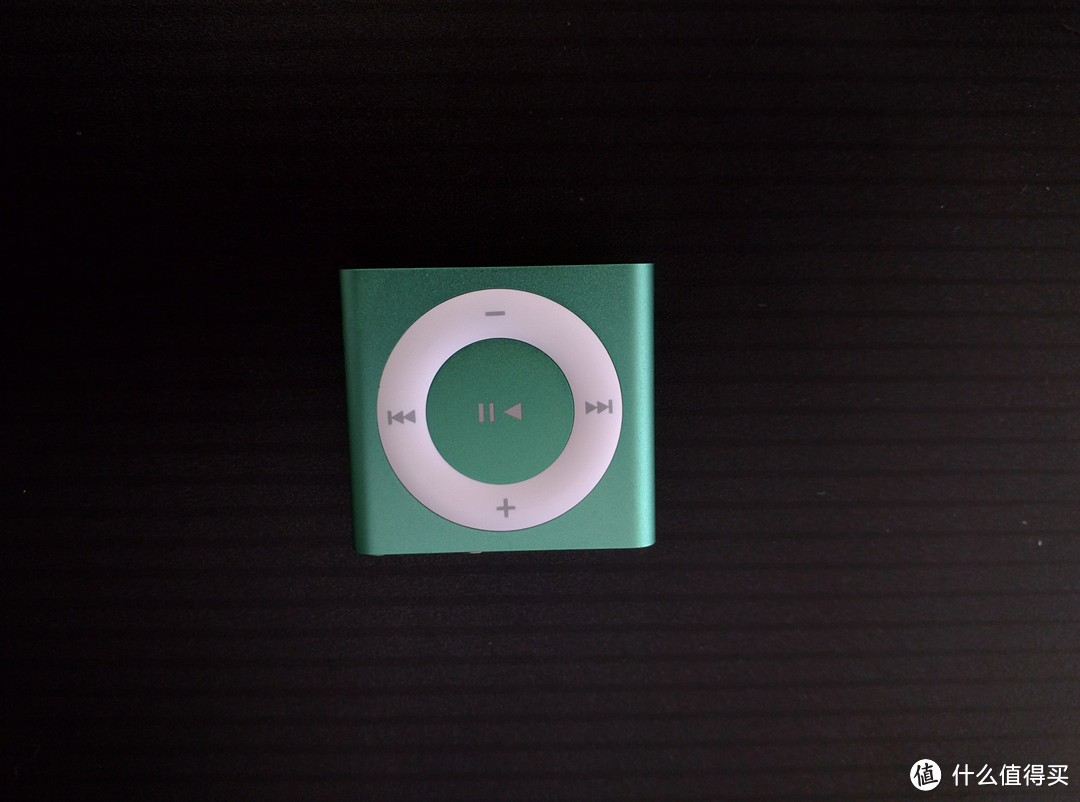 第一台ipod，第二台MP3：Apple iPod shuffle MD776CHA