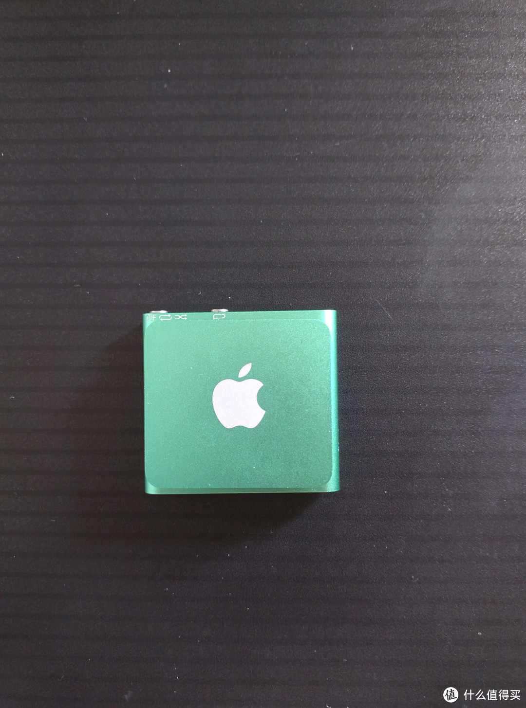 第一台ipod，第二台MP3：Apple iPod shuffle MD776CHA