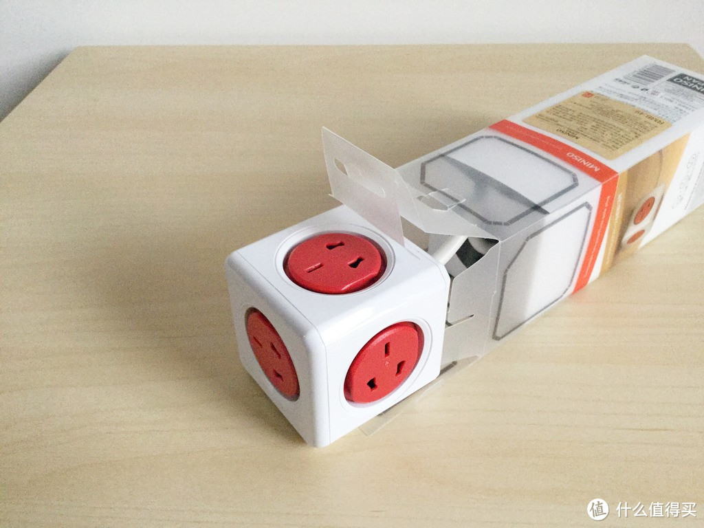 某种意义上也算强强联合：MINISO 名创优品 PowerCube 魔方插座