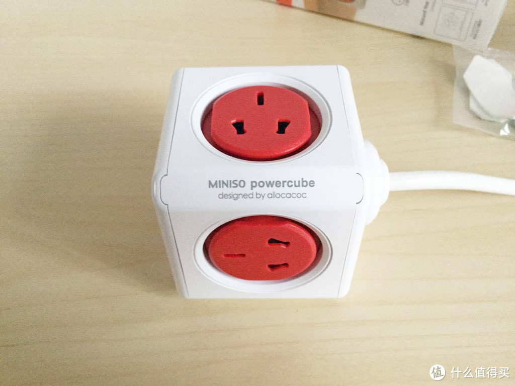 某种意义上也算强强联合：MINISO 名创优品 PowerCube 魔方插座