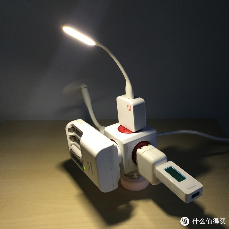 某种意义上也算强强联合：MINISO 名创优品 PowerCube 魔方插座