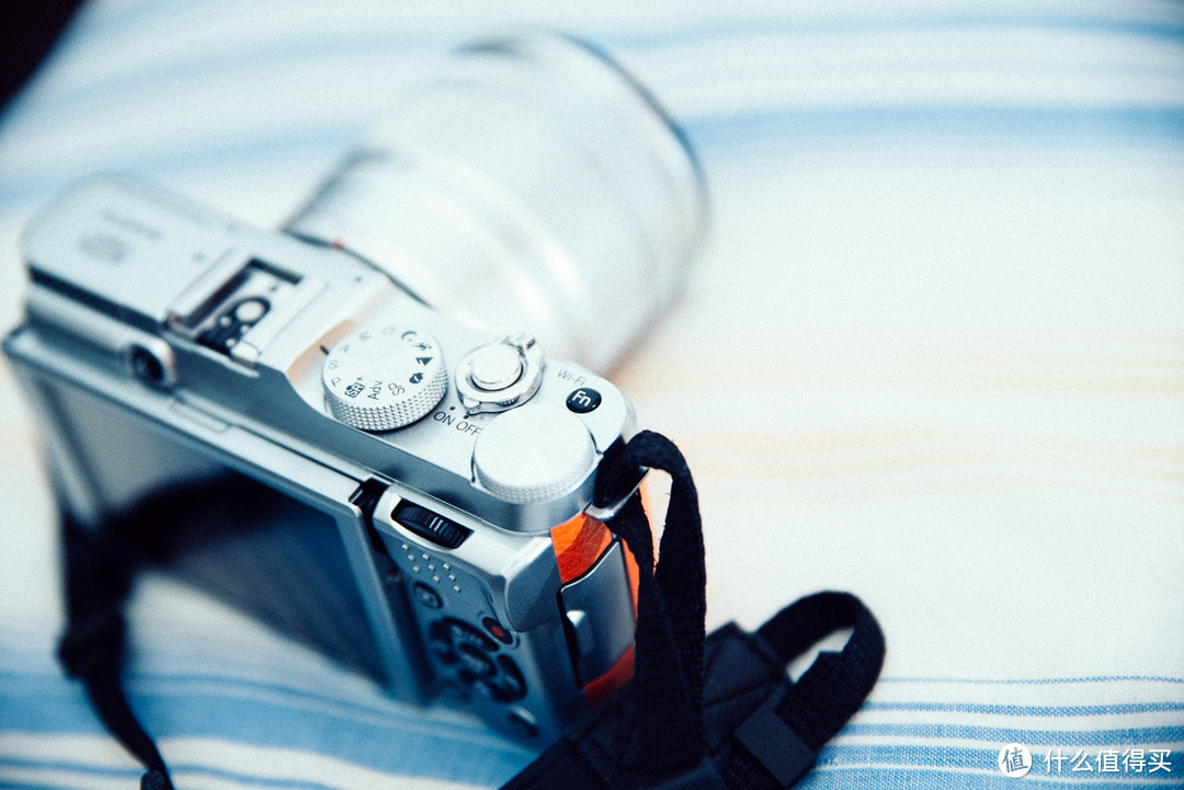 轻摄影者们的好选择 ——Fujifilm X-A2/X-A2 with XC16-50 kit.