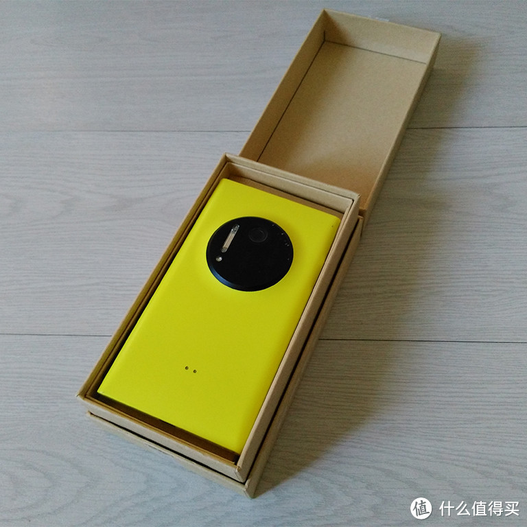 办套餐送的手机：中国移动 N1 智能手机