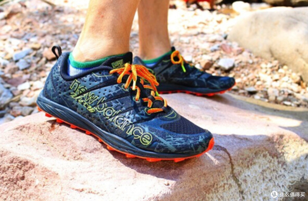 越看越喜欢:New Balance MT110GO2 越野休闲鞋