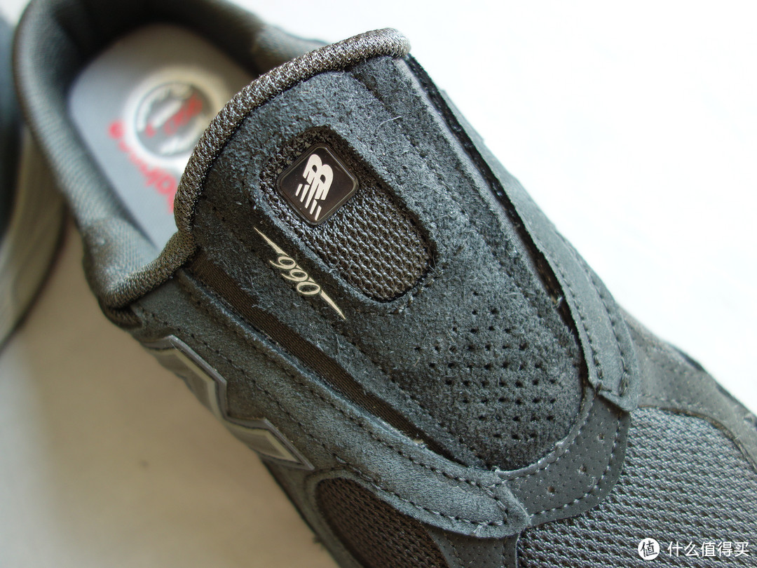 一双奇葩拖鞋：New Balance M990V3 男款跑步鞋