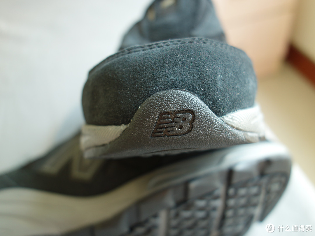 一双奇葩拖鞋：New Balance M990V3 男款跑步鞋