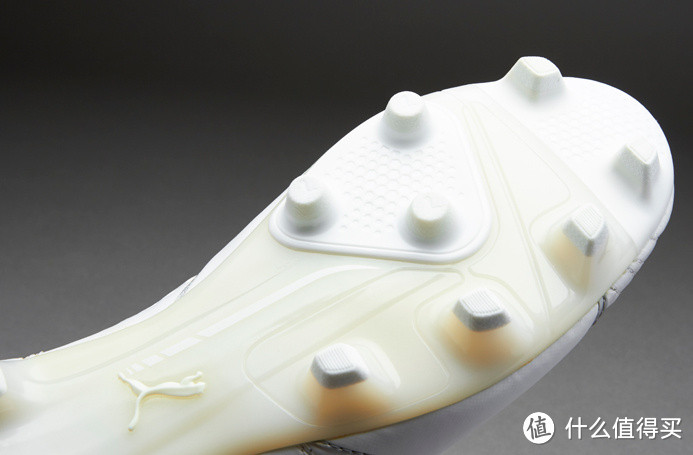 风尚百变风格永存：PUMA 彪马 推出King II 2015冬季配色 足球鞋