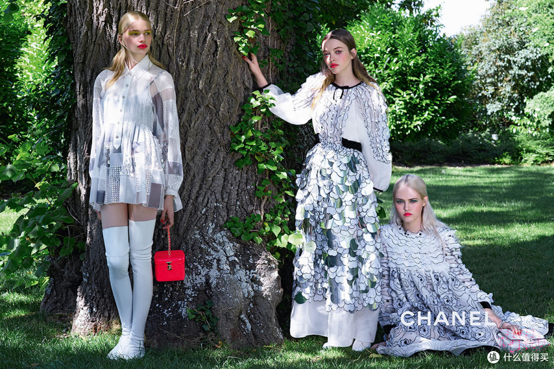 庭院里的怡人色彩:Chanel Cruise 2016 度假系列 广告硬照 曝光