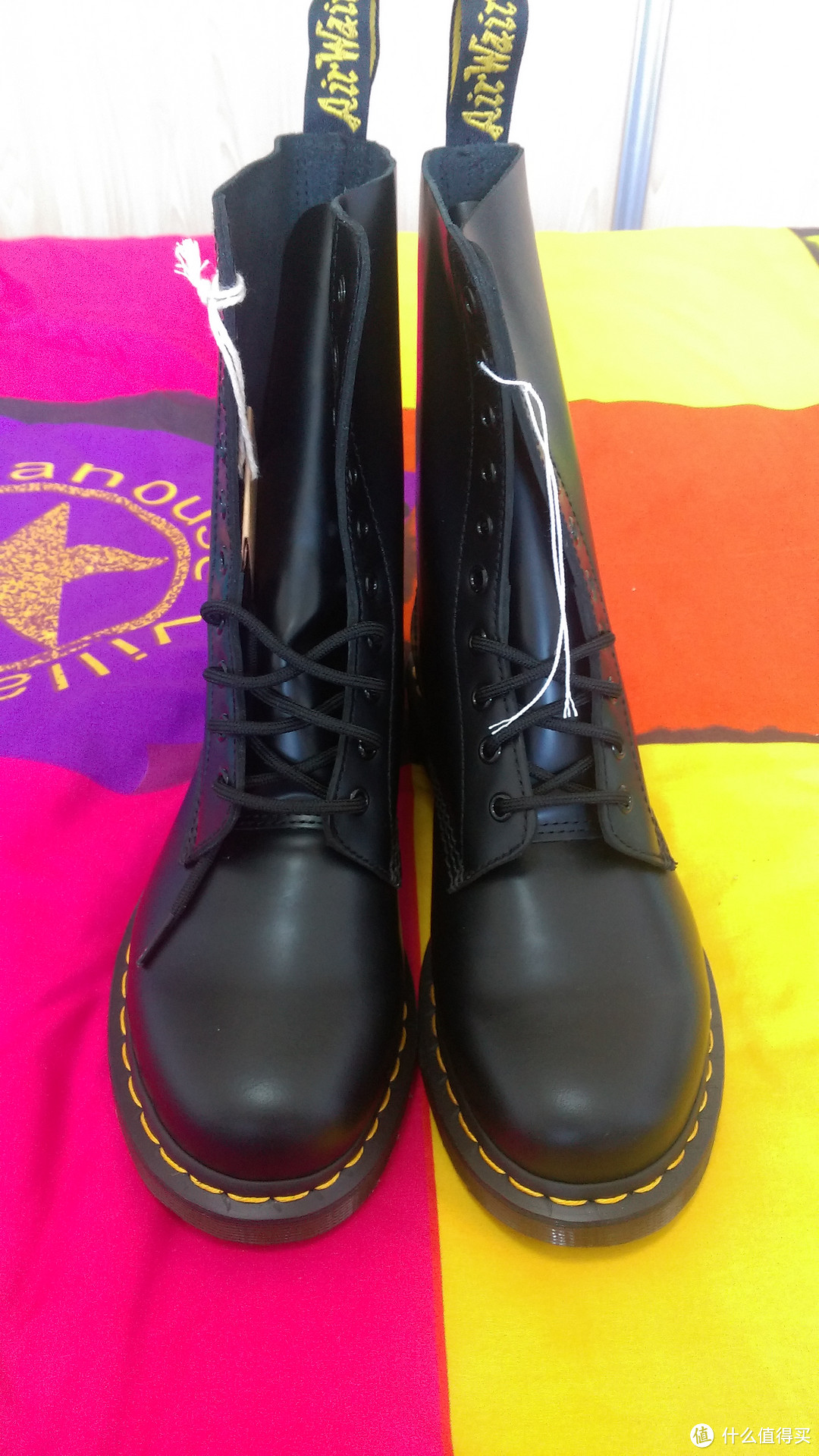 经典却不完美：Dr. Martens 1490 10孔 马丁靴 开箱简评