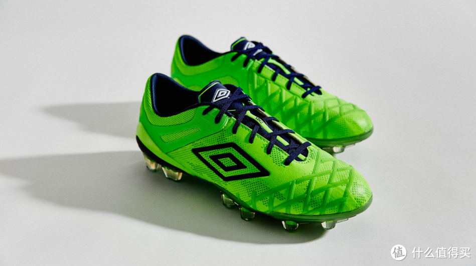 绿茵好汉、英伦制造：UMBRO 茵宝 推出 UX 2.0 Pro 最新配色