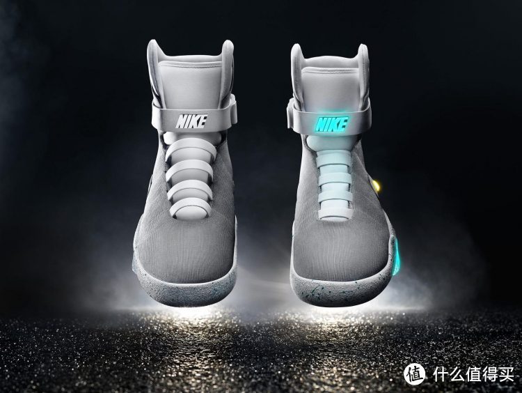 虚拟变成现实：NIKE 耐克 正式发布 可自动系鞋带的 NIKE Mag