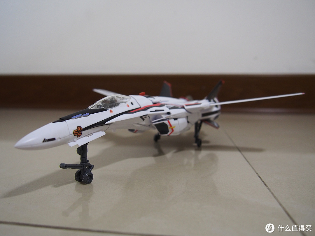 BANDAI 万代 超时空要塞 VF—25F（拼装版）开箱拼装