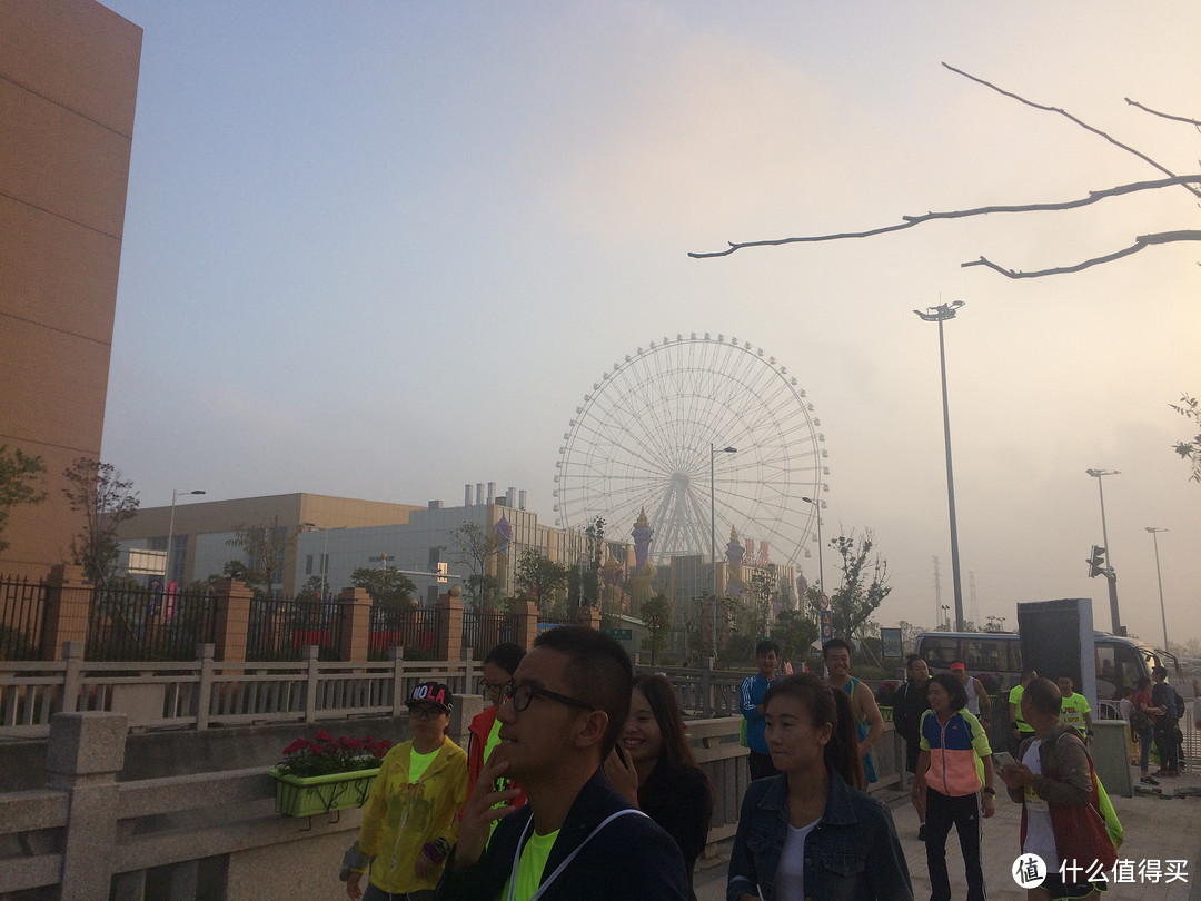 “死神披风+尖叫面具”：2015宁波国际马拉松参赛记