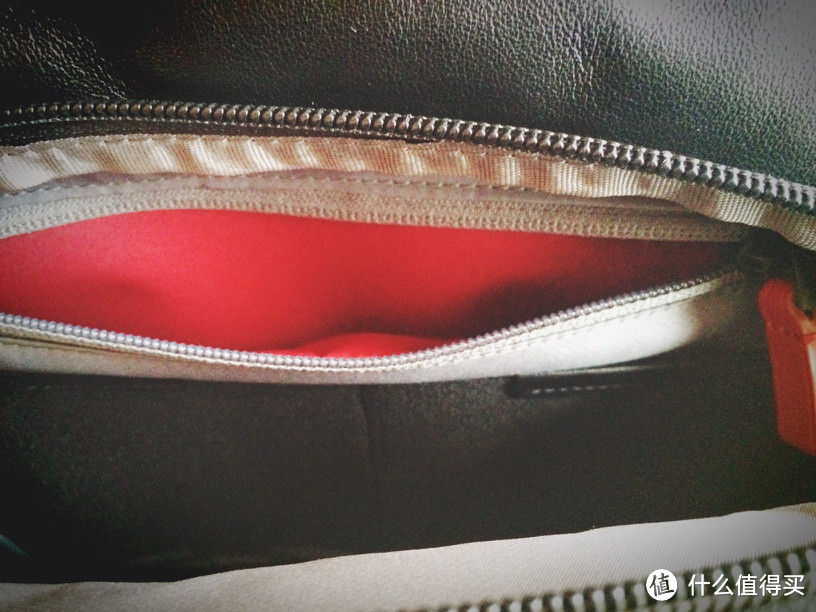 曲折购入Tumi Alpha 2 T-Pass Business Class Leather Brief Pack，附刻字上身