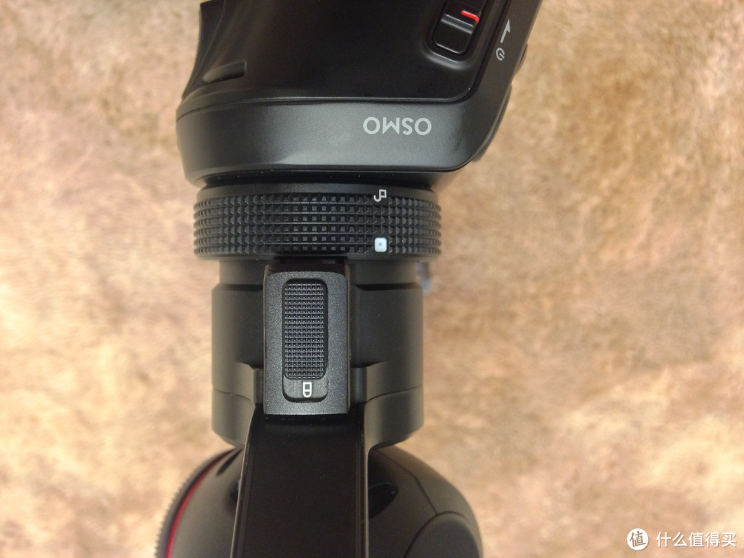 史诗级黑科技 — DJI 大疆 OSMO 手持云台相机 开箱体验