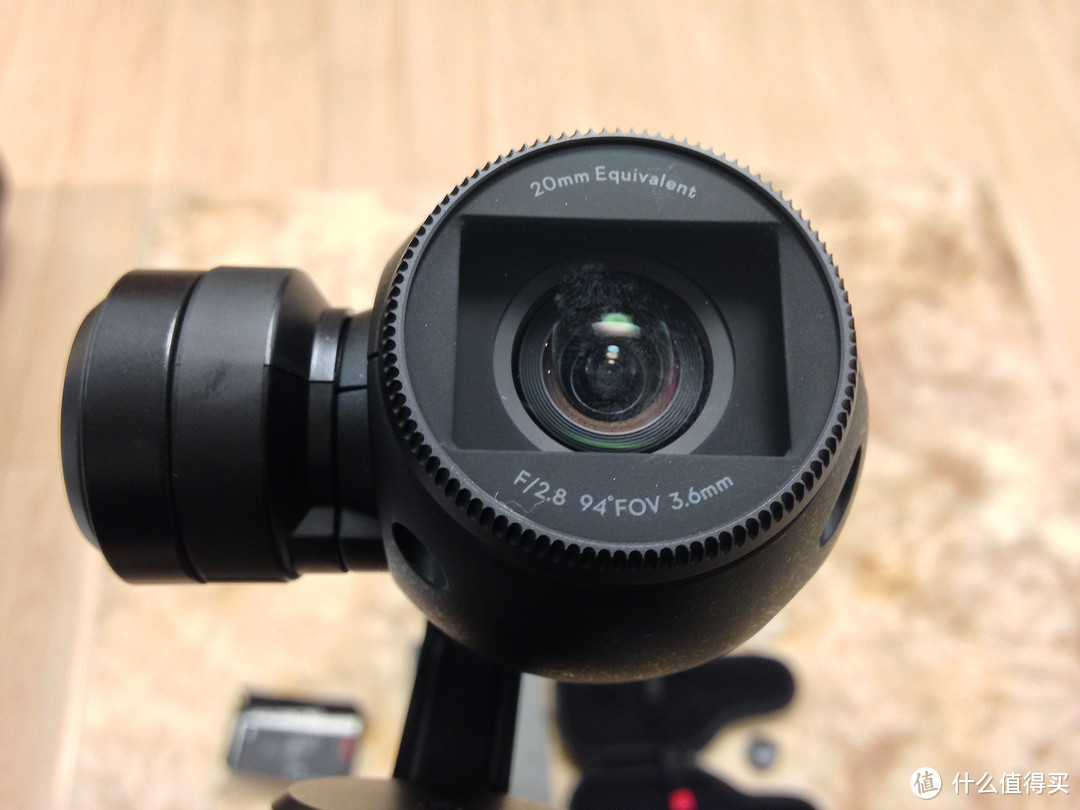 史诗级黑科技 — DJI 大疆 OSMO 手持云台相机 开箱体验