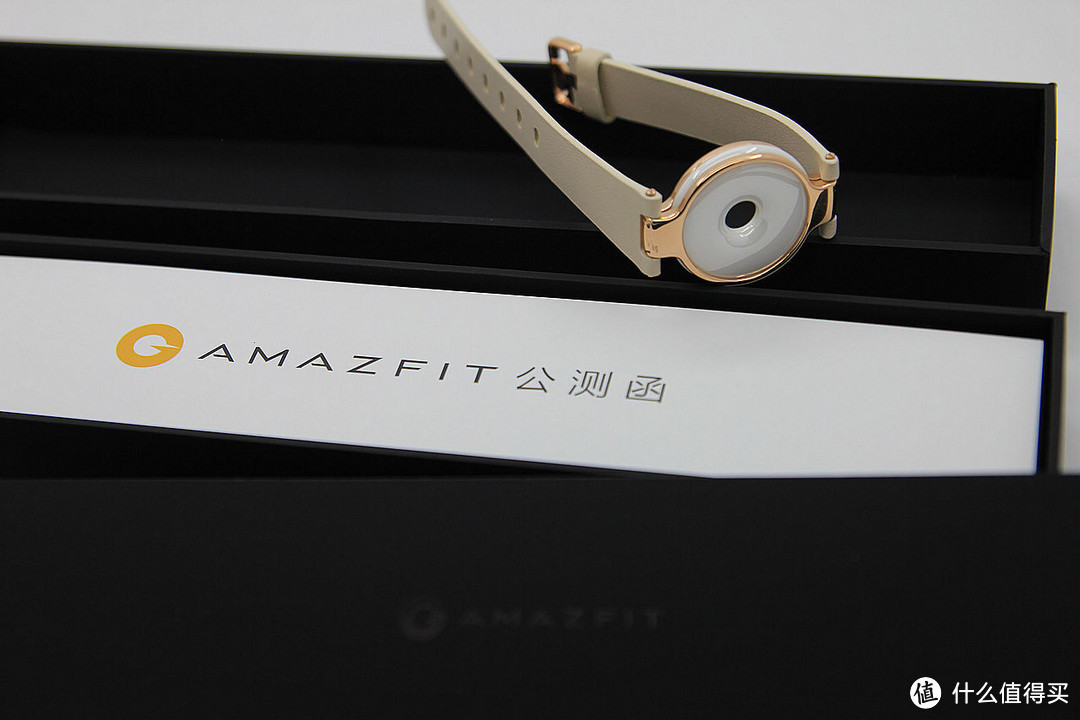 珠圆玉润，鹤立鸡群 ——AMAZFIT 月霜 智能手环