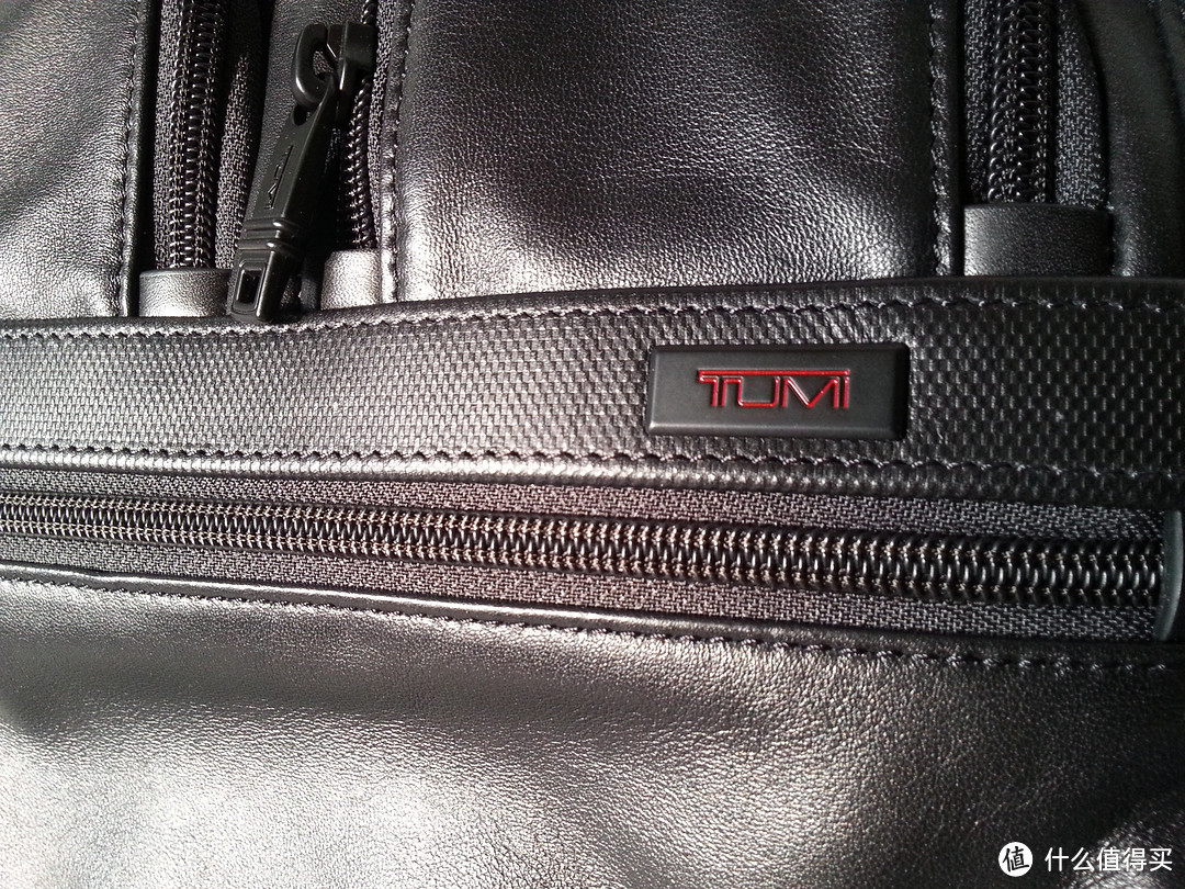 商务人士短途首选——TUMI Alpha 2 Expandable Organizer 真皮可扩展公文包