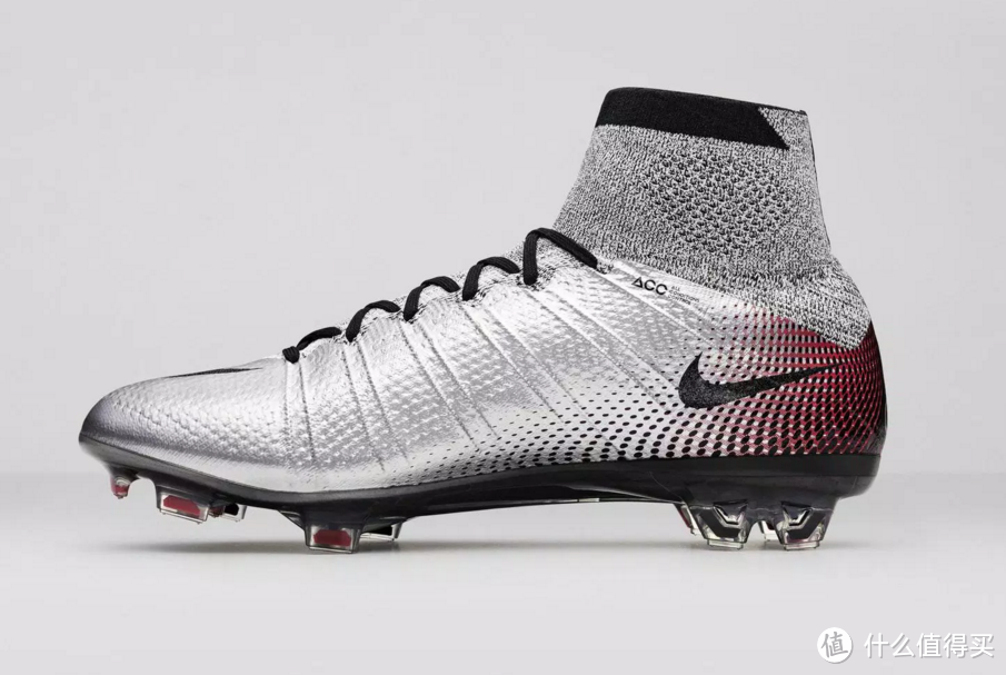 只有天空才是极限：耐克 推出限量版 Mercurial Superfly CR7 324K Gold / Quinhentos 足球鞋