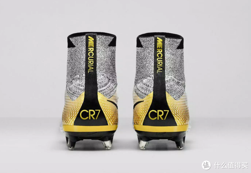 只有天空才是极限：耐克 推出限量版 Mercurial Superfly CR7 324K Gold / Quinhentos 足球鞋
