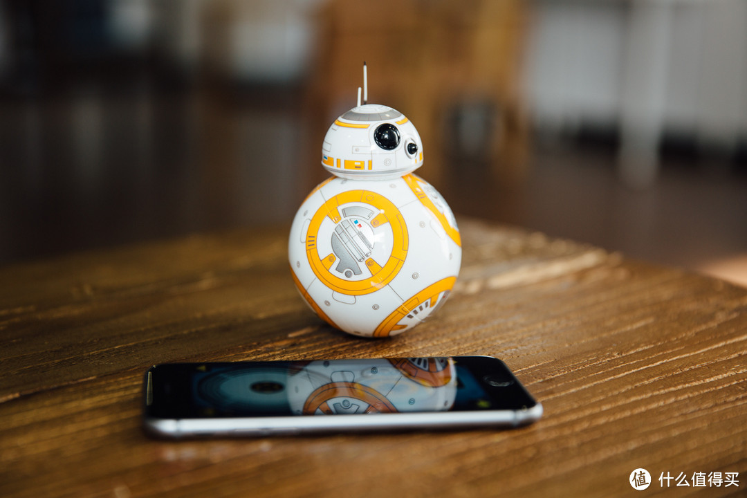 《到站秀》第17弹：Sphero 星球大战7 “呆萌”BB-8 遥控智能机器人