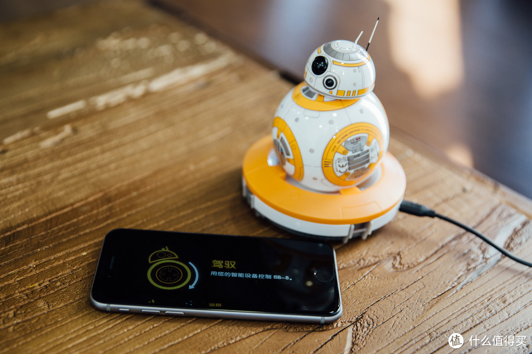 《到站秀》第17弹：Sphero 星球大战7 “呆萌”BB-8 遥控智能机器人