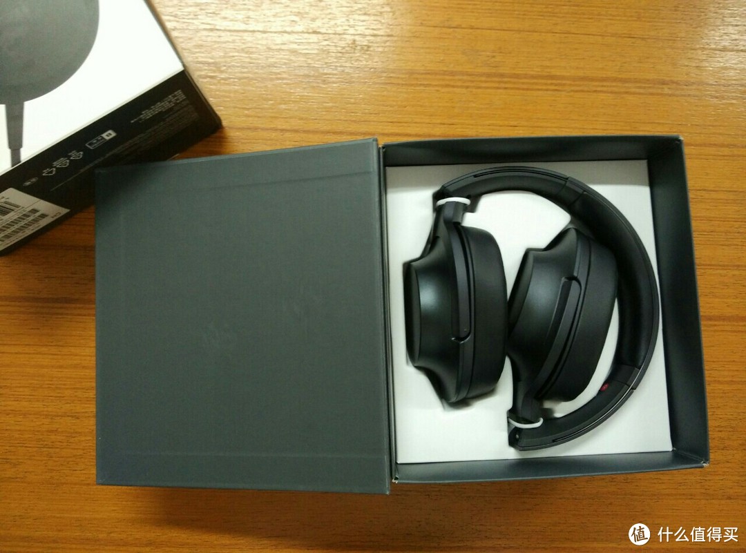 女王大人的Hi-Res初体验 — SONY 索尼 MDR-100AAP 头戴式耳机 开箱小评