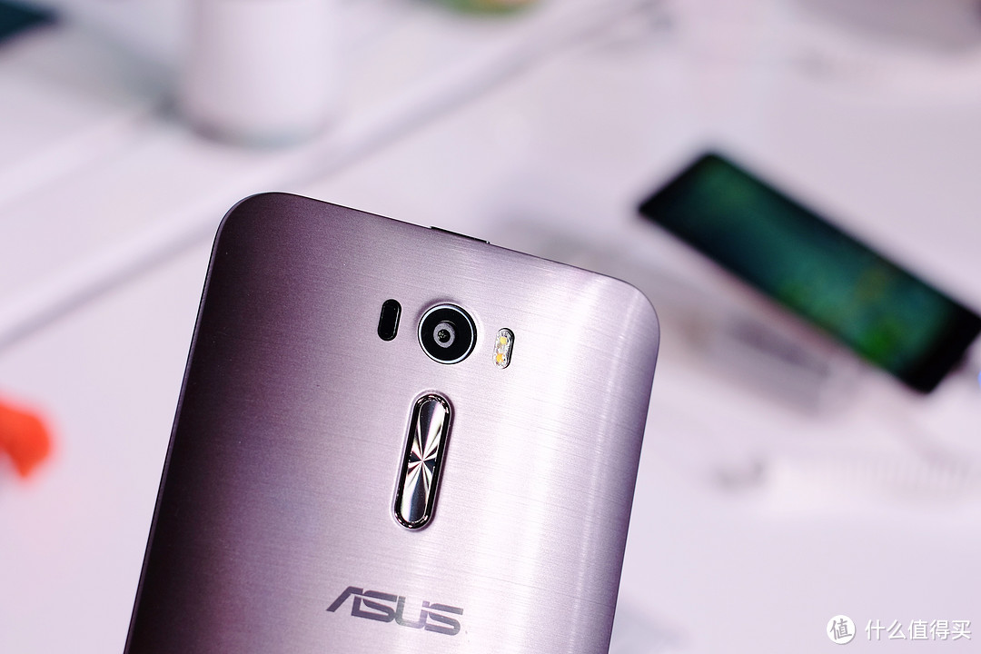 Zenfone家族式亮相：ASUS 华硕 发布ZenFone Selfie、Max、Laser系列手机