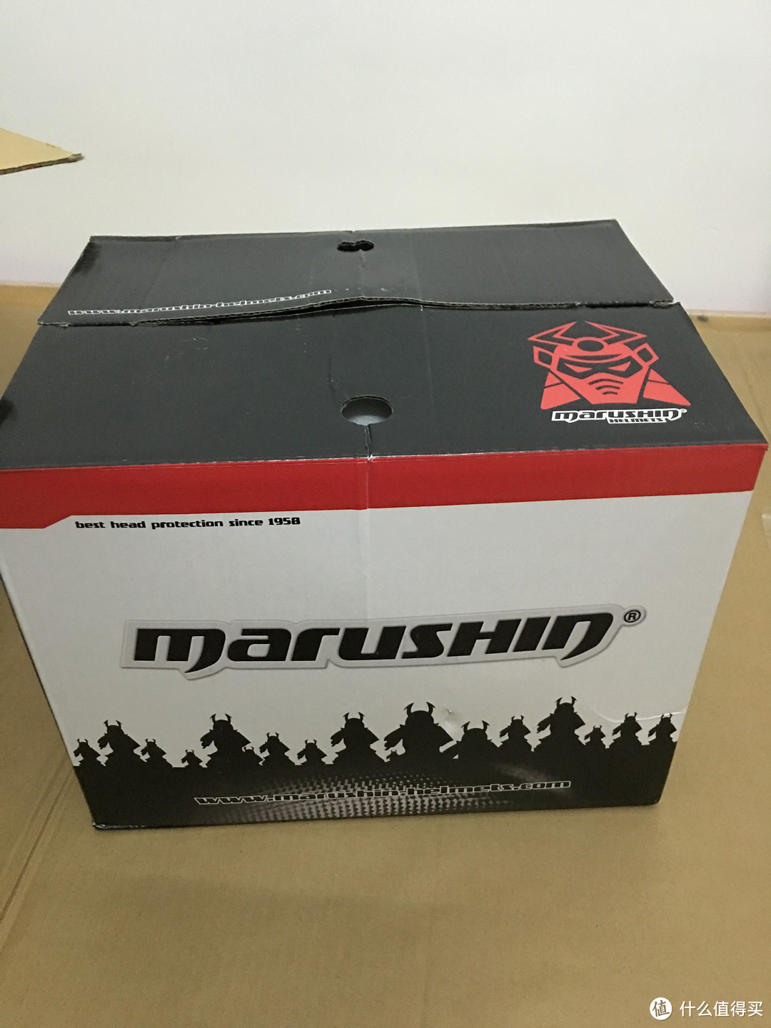 白盔配白车，出行更安全：MARUSHIN 马鲁森 骑行头盔