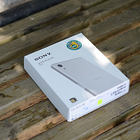 索尼 Xperia Z5 Dual E6683 LTE 智能手机外观展示(机身|按键|镜头|卡槽)