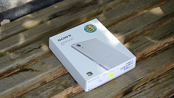 索尼 Xperia Z5 Dual E6683 LTE 智能手机外观展示(机身|按键|镜头|卡槽)
