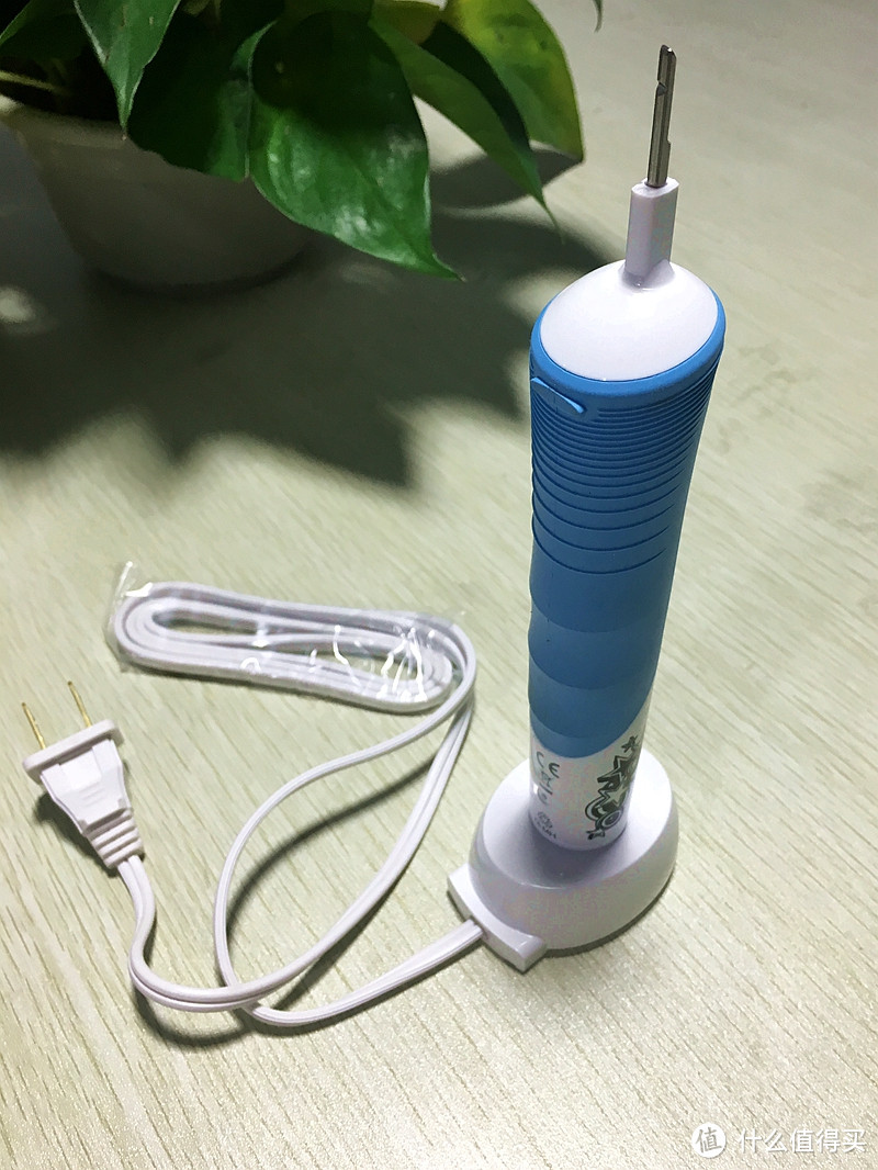 如雪宝一般的齿白——Oral-B 欧乐 Pro-Health For Me 充电式电动牙刷